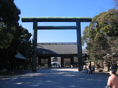 靖国神社　第二鳥居と神門